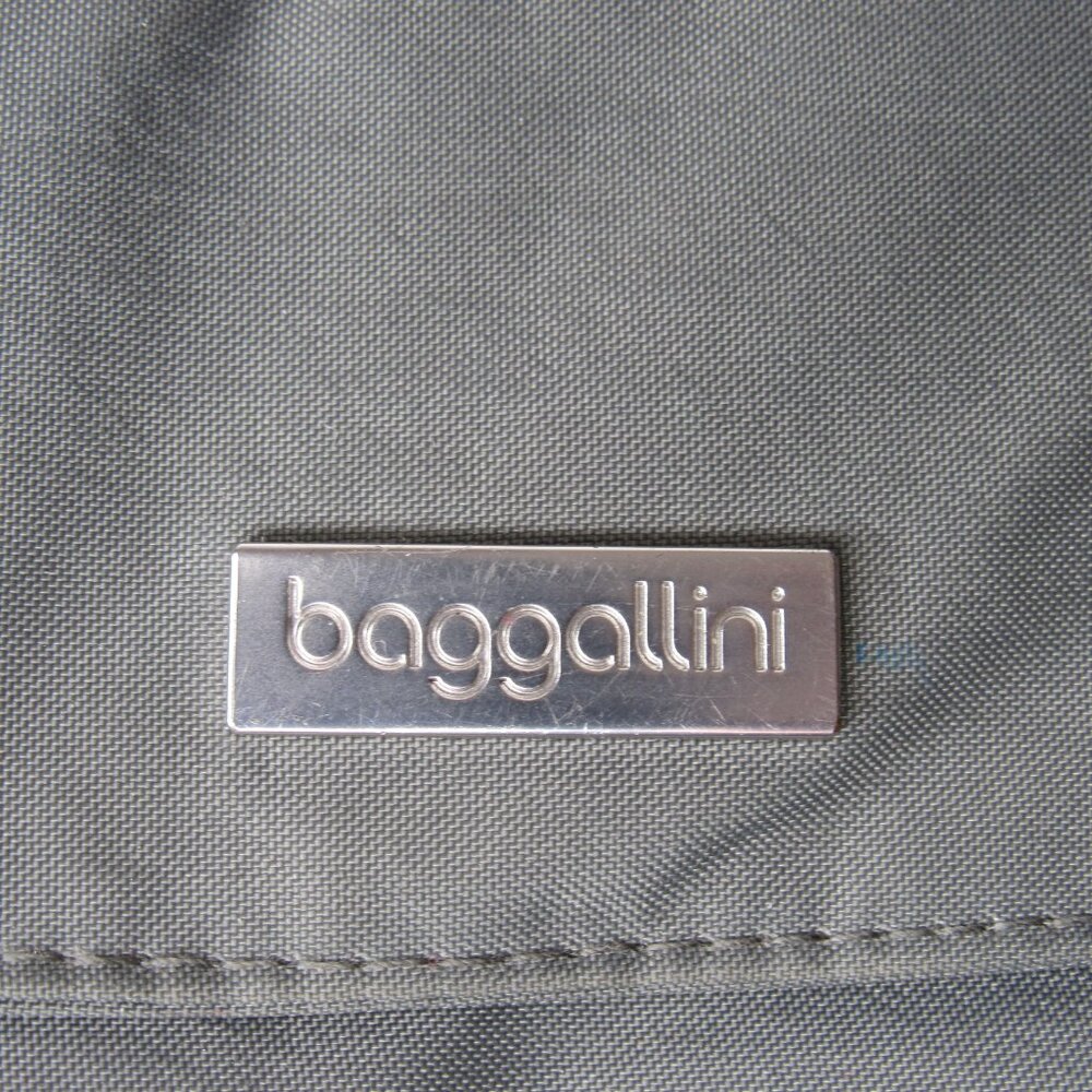 Baggallini Gray Crossbody Travel Bag - Picture 4 of 7